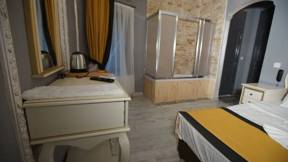 Tek Büyük Yataklı Oda