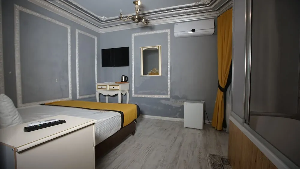 Tek Büyük Yataklı Oda