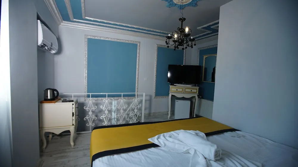 Tek Büyük Yataklı Oda