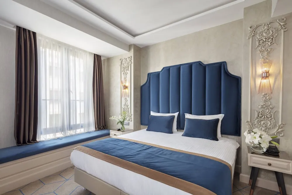 Deluxe Dört Kişilik Oda