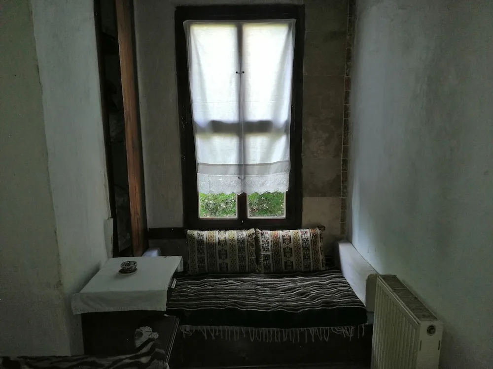 Tek Kişilik Oda, Ortak Banyo