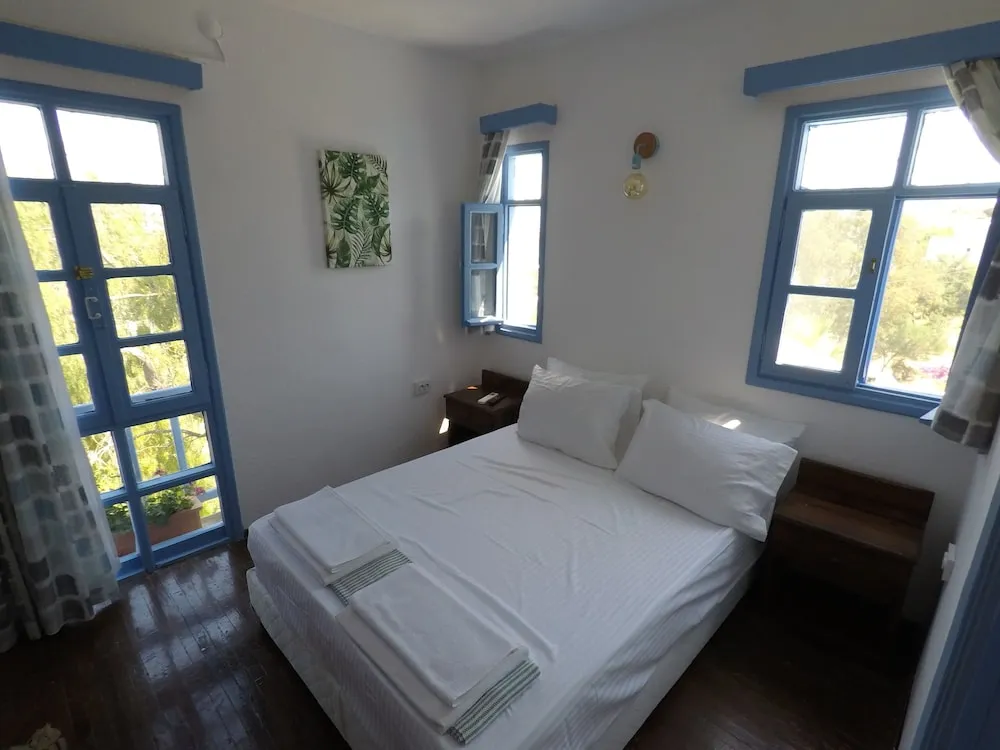 Standard Tek Büyük Yataklı Oda, 1 Büyük (Queen) Boy Yatak, Koy Manzaralı