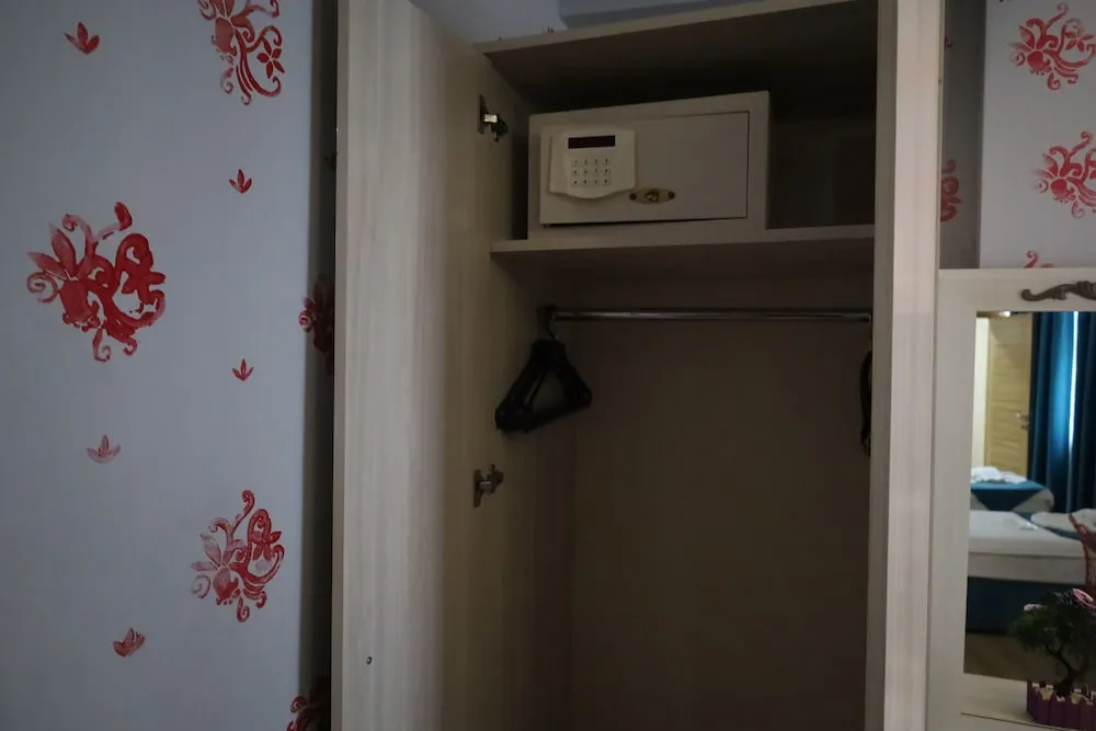 Tek Büyük veya İki Ayrı Yataklı Oda