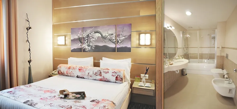 Deluxe Tek Büyük Yataklı Oda, Balkon, Köşe