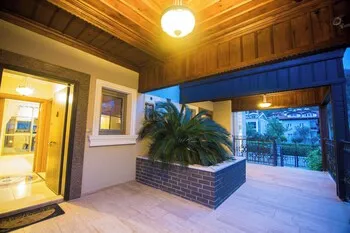 Villa Mete 2