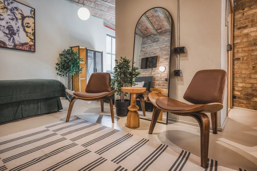 Family Dört Kişilik Oda, Sigara İçilmez