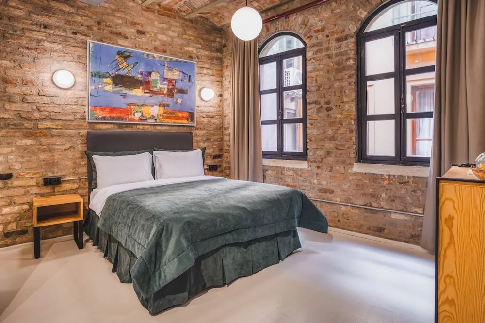 Family Dört Kişilik Oda, Sigara İçilmez