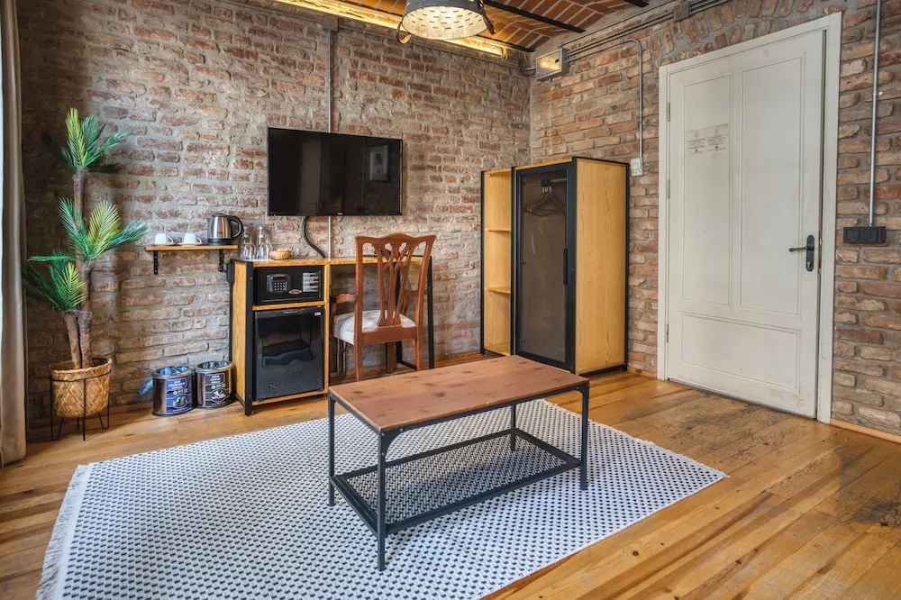 Junior Tek Büyük Yataklı Oda