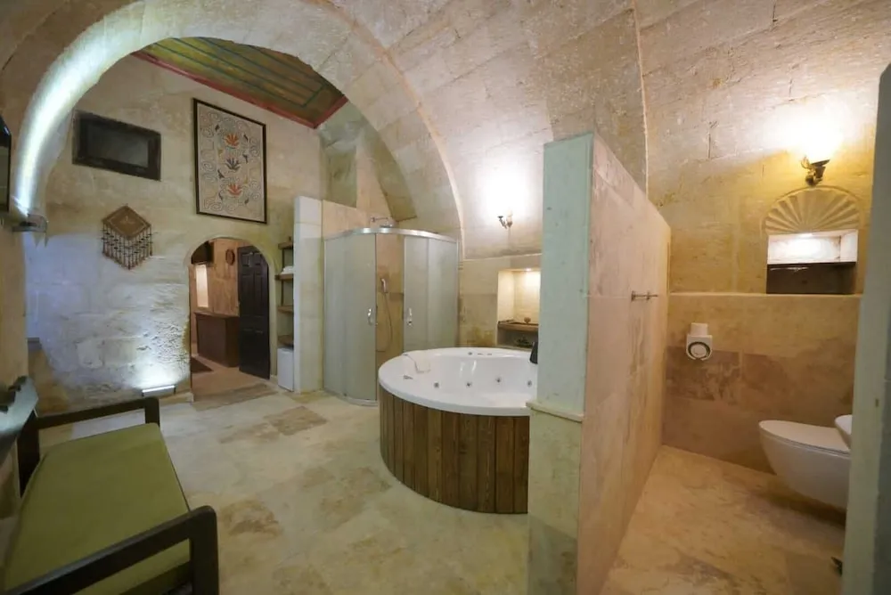 Honeymoon Süit, 1 En Büyük (King) Boy Yatak, Engellilere Uygun, Üzüm Asması Manzaralı