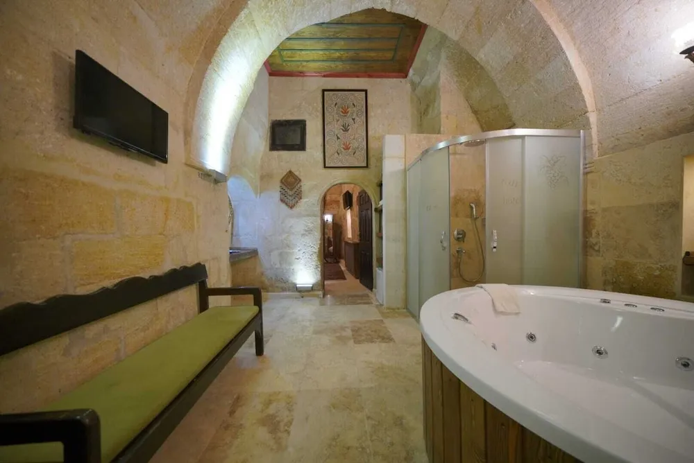 Honeymoon Süit, 1 En Büyük (King) Boy Yatak, Engellilere Uygun, Üzüm Asması Manzaralı