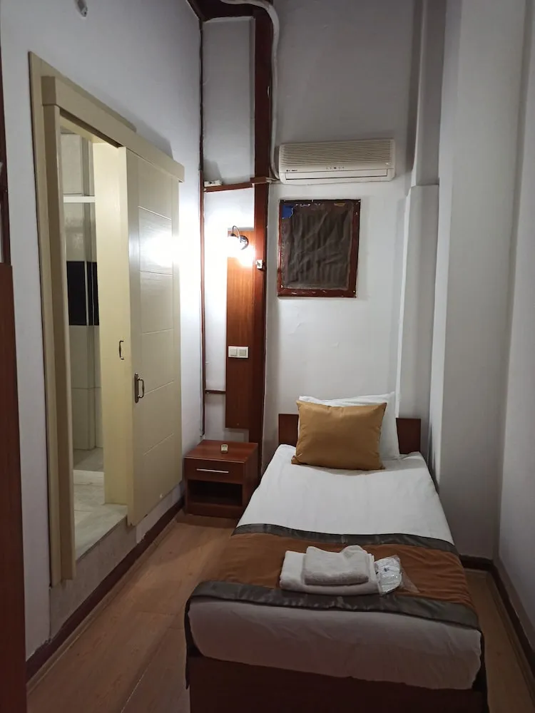 Single Room Windowless