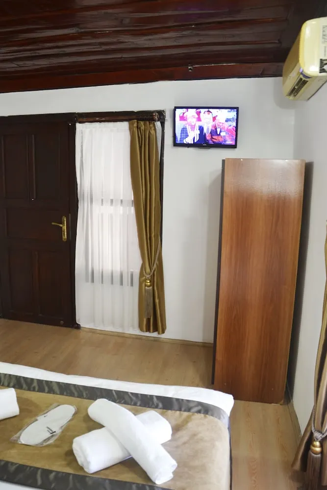 First Floor Small Double Room