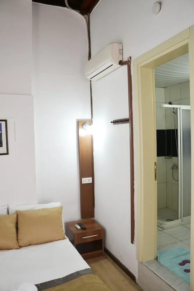 Second Floor Single Room Windowless