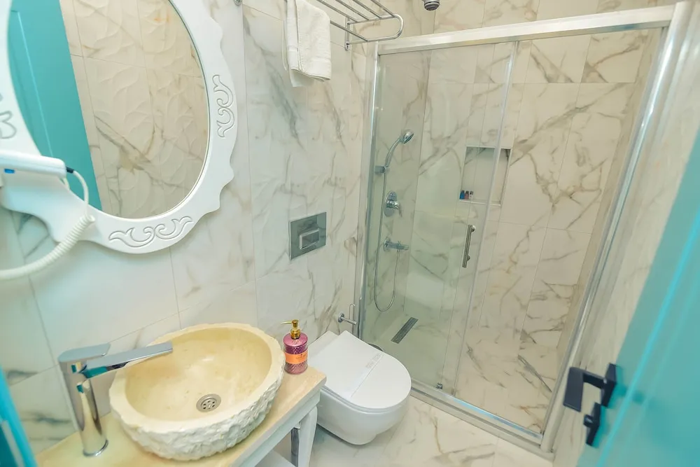 Comfort Tek Büyük Yataklı Oda