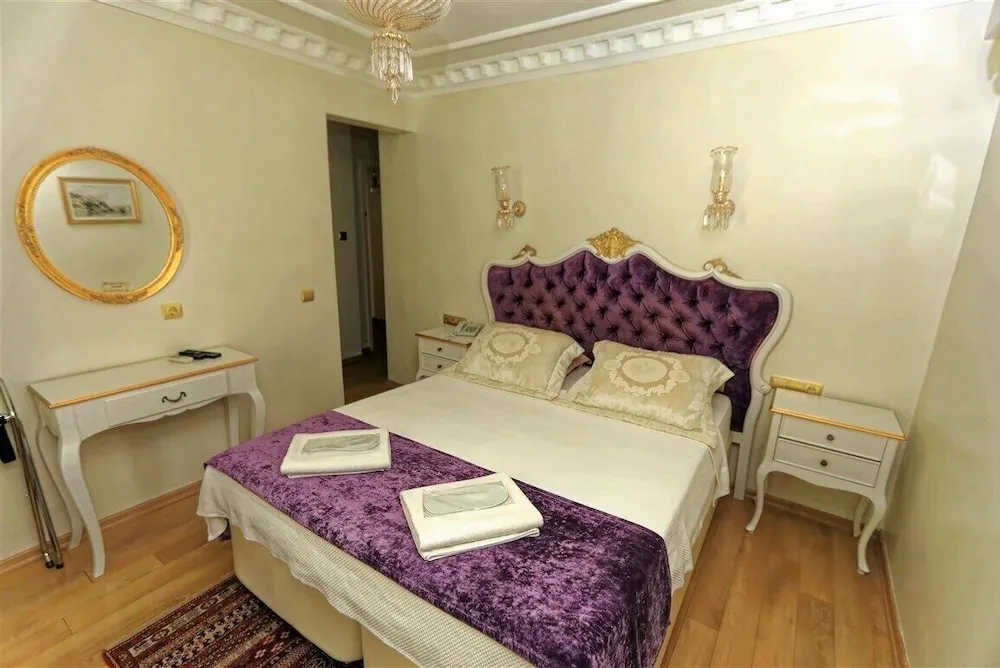 Standard Tek Büyük veya İki Ayrı Yataklı Oda