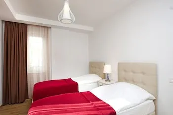 The Room Hotel & Apartments