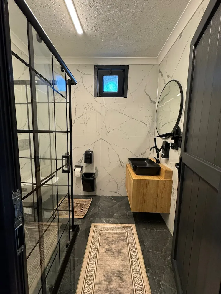 Deluxe Tek Büyük Yataklı Oda, 1 Yatak Odası, Göl Manzaralı