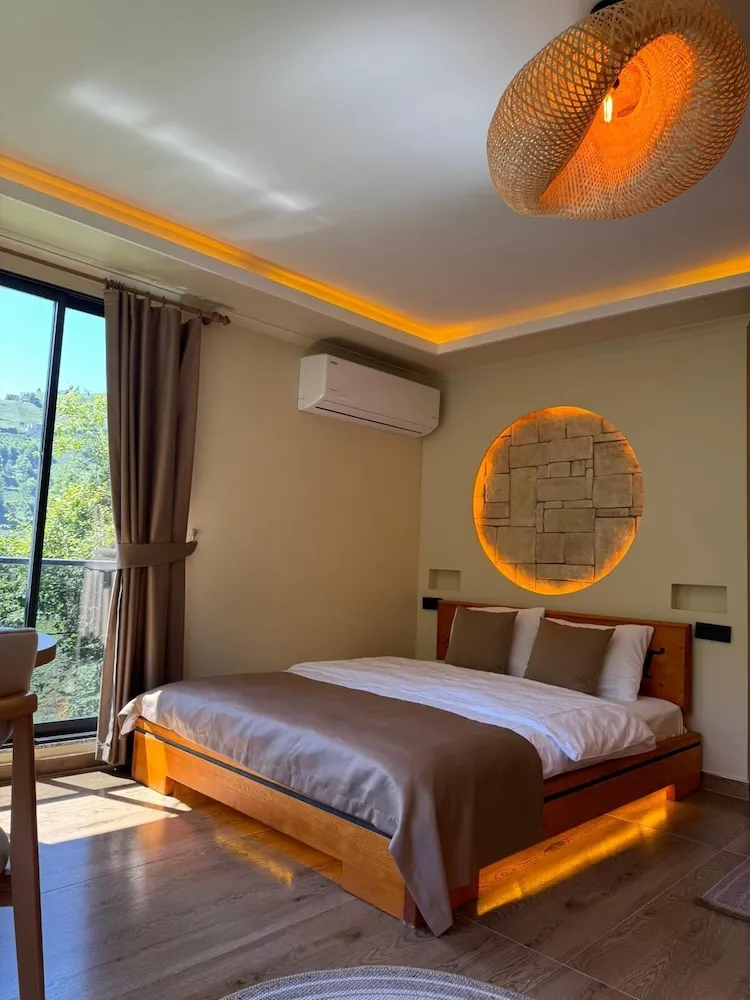 Deluxe Tek Büyük Yataklı Oda, 1 Yatak Odası, Göl Manzaralı