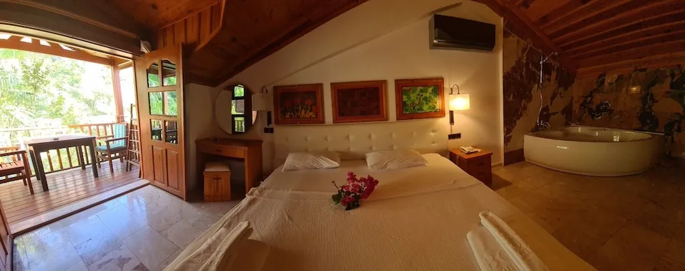 Deluxe Tek Büyük Yataklı Oda