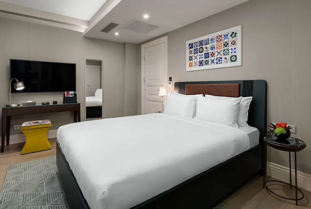 Superior Room, Basement Floor