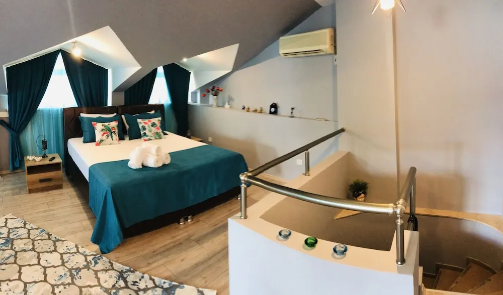 Stüdyo, Teras (9)