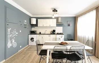 Sirena's Suites