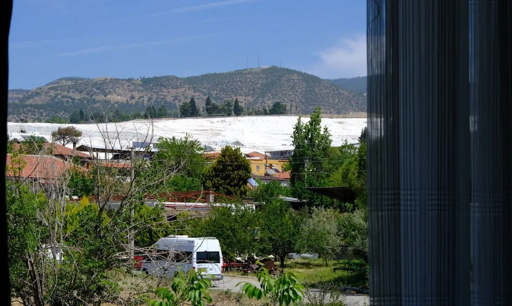 Panoramic Tek Büyük veya İki Ayrı Yataklı Oda