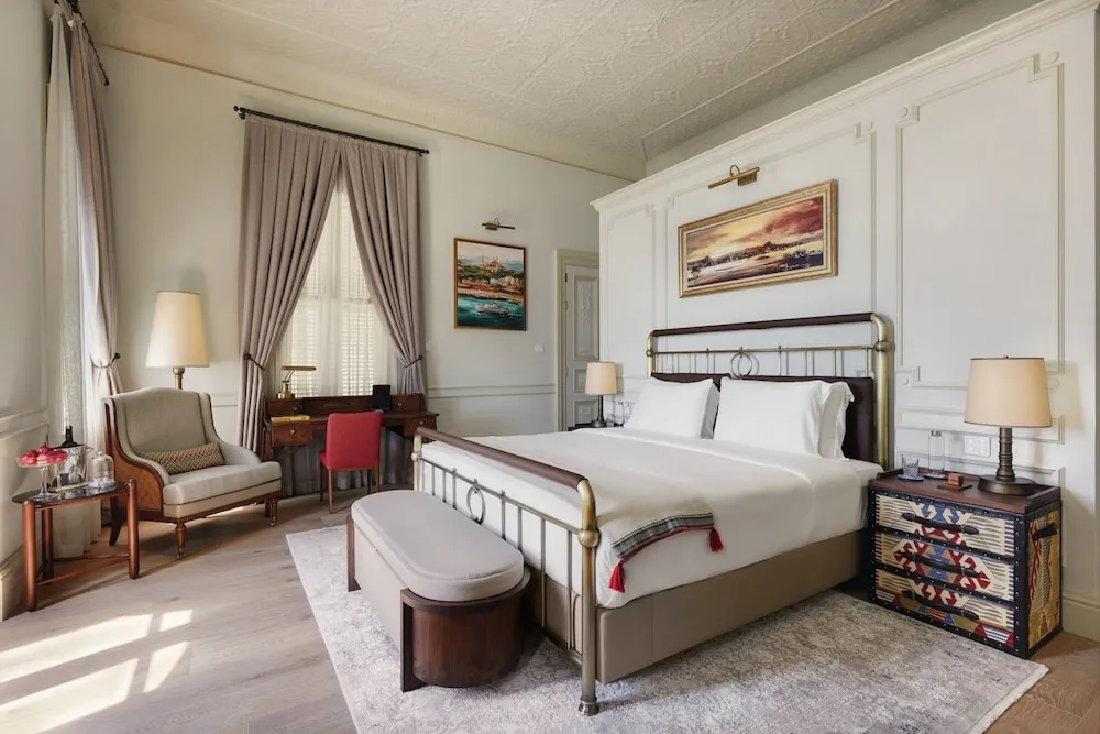 Bosphorus Junior Suite with Balcony