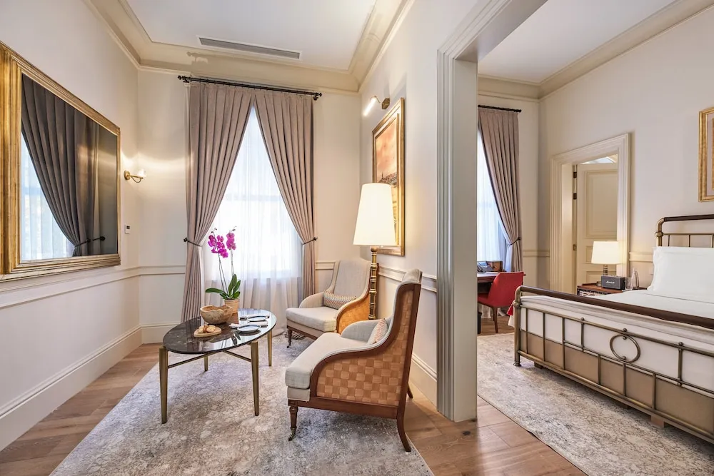 Courtyard Suite with Terrace
