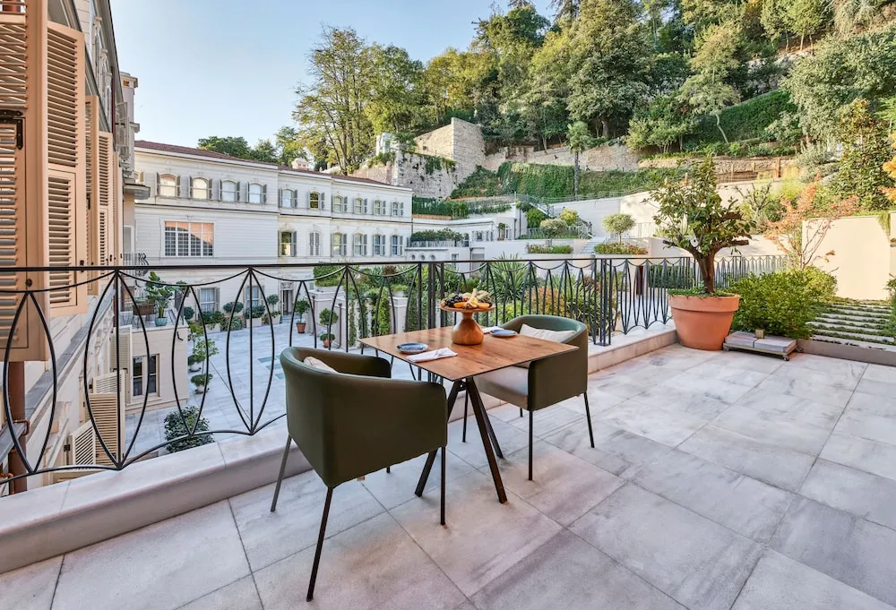 Courtyard Suite with Terrace
