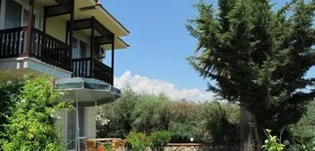 Villa RN4D by JoyLettings