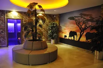 Grand Asya Hotel