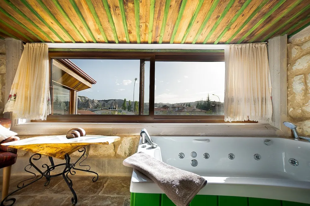 Luxury Tek Büyük Yataklı Oda, 1 En Büyük (King) Boy Yatak, Şehir Manzaralı