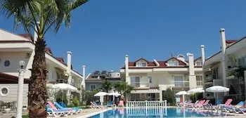 Villa CED1 by JoyLettings