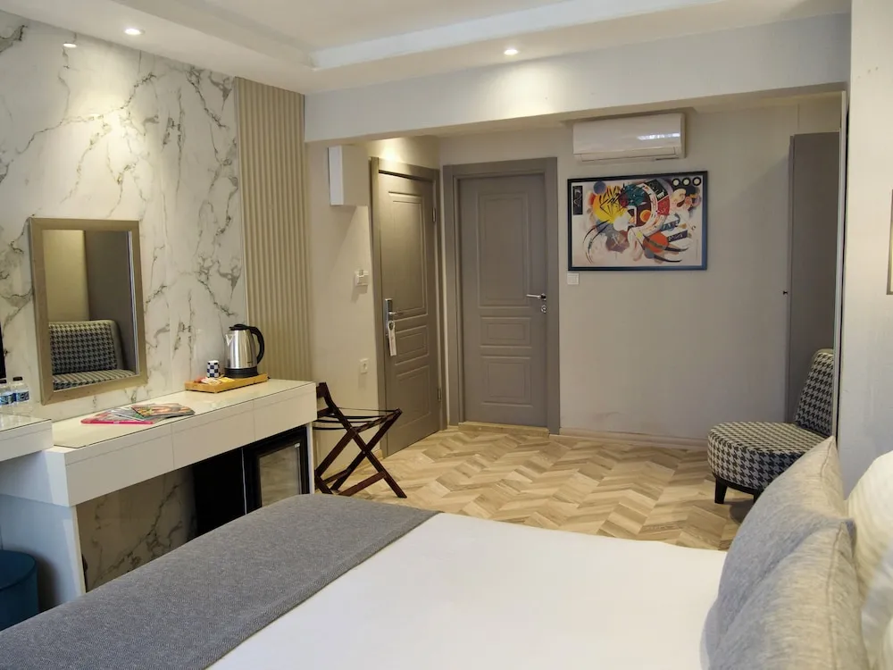Deluxe Oda, 1 Büyük (Queen) Boy Yatak, Sigara İçilmez, Şehir Manzaralı