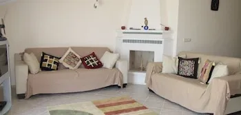 Villa MRA5 by JoyLettings