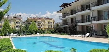 Villa MRA5 by JoyLettings