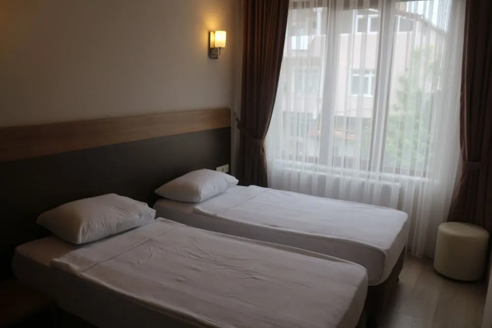 Economy Oda, Şehir Manzaralı