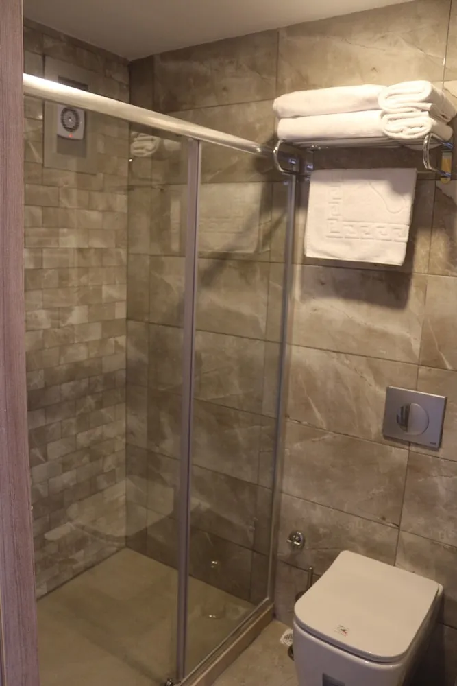 Economy Oda, Şehir Manzaralı