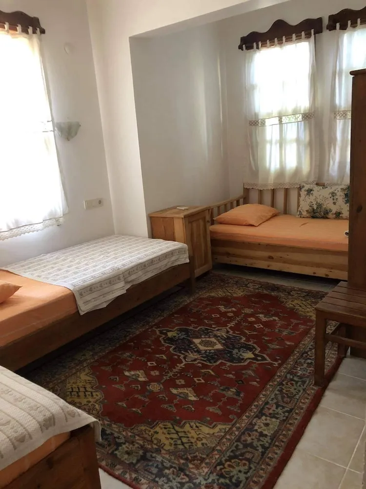 Standard Üç Kişilik Oda