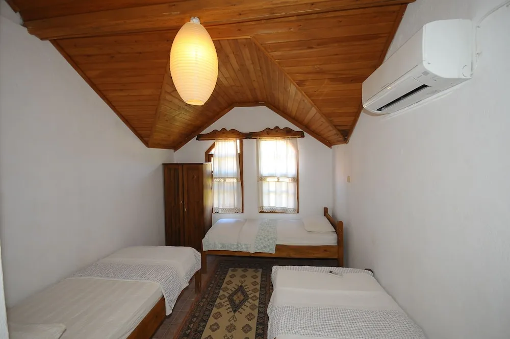 Standard Üç Kişilik Oda