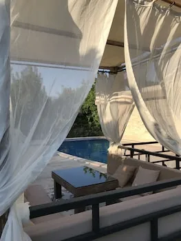 Dardanos Hotel