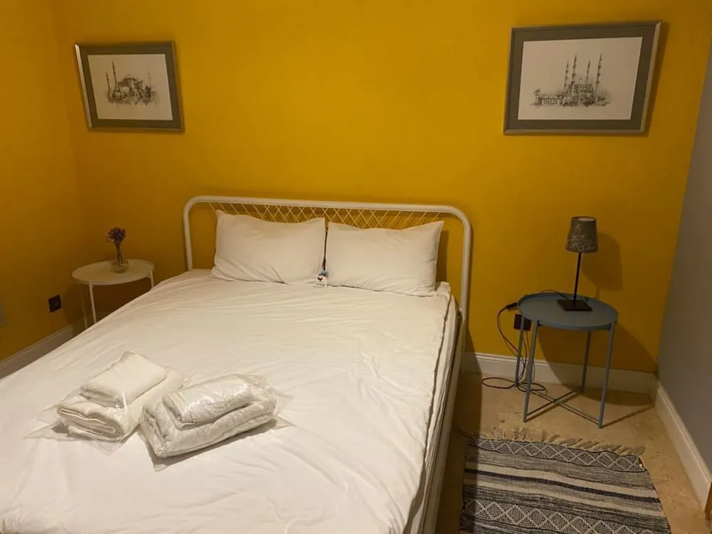 Courtyard Room
