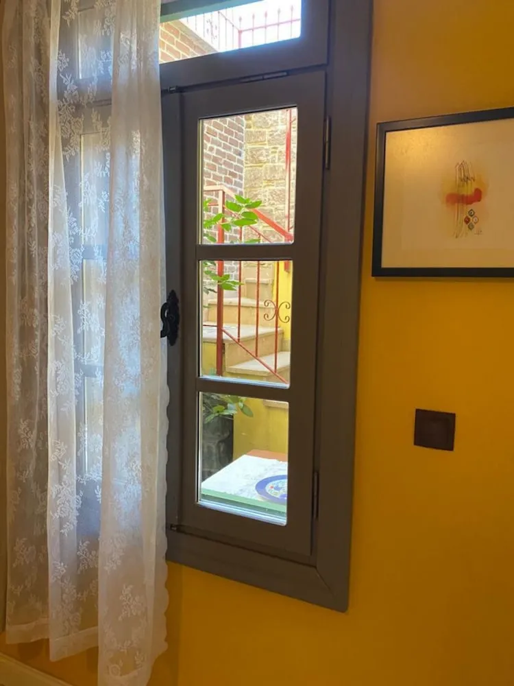 Courtyard Room