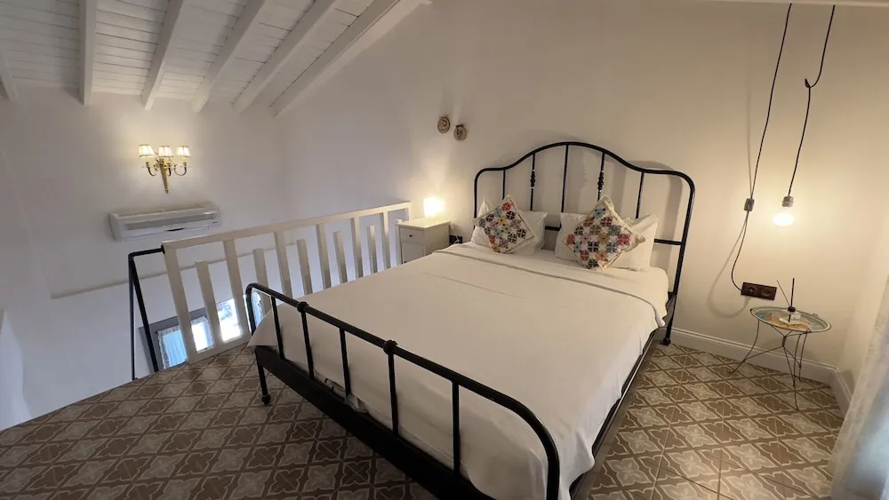 Superior Loft Room
