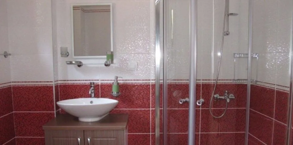 Villa, 4 Yatak Odası, Havuz Manzaralı