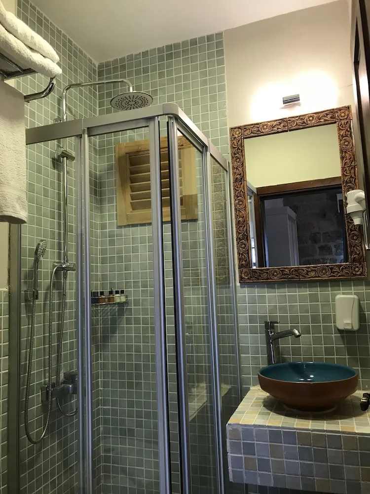 Deluxe Tek Büyük Yataklı Oda, 1 Büyük (Queen) Boy Yatak, Sigara İçilmez, Şehir Manzaralı