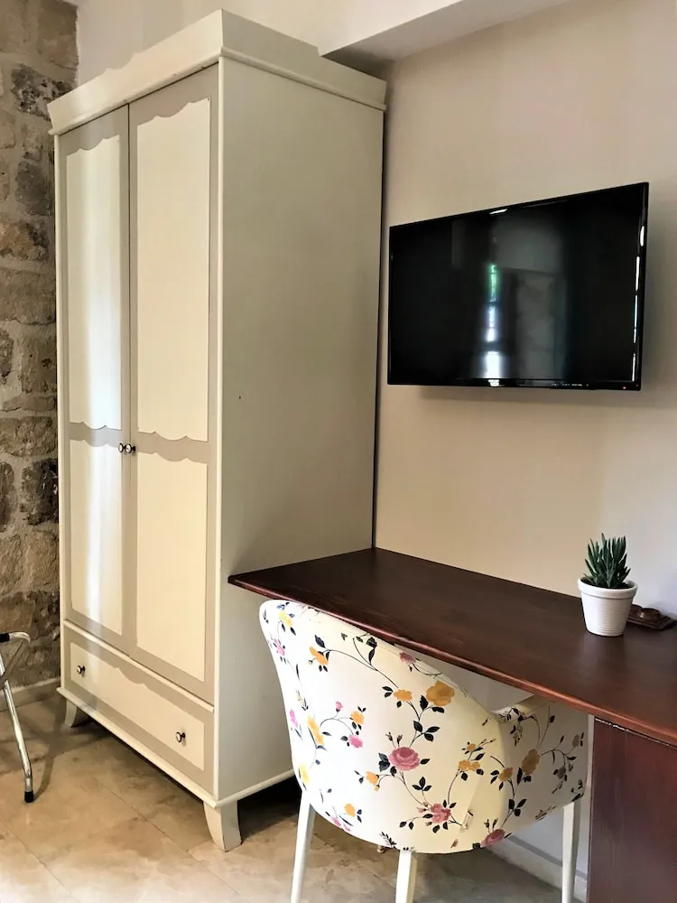 Deluxe Tek Büyük Yataklı Oda, 1 Büyük (Queen) Boy Yatak, Sigara İçilmez, Şehir Manzaralı