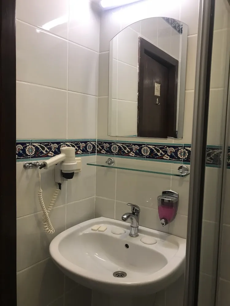 Standard İki Ayrı Yataklı Oda, 2 Tek Kişilik Yatak, Sigara İçilmez, Avlu Manzaralı