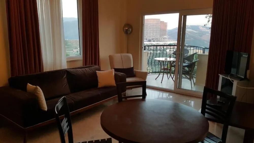 Apart Daire, Bahçe Manzaralı